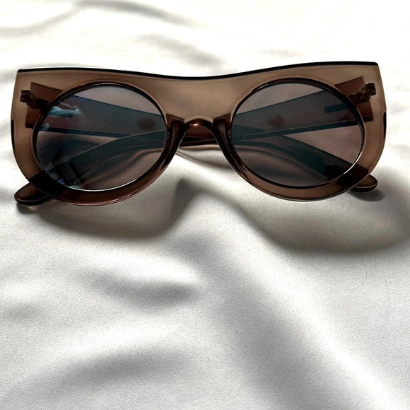 MINKPINK By Brave and Free Brown Polarized Doublecross Sunglasses - Picture 5 of 10